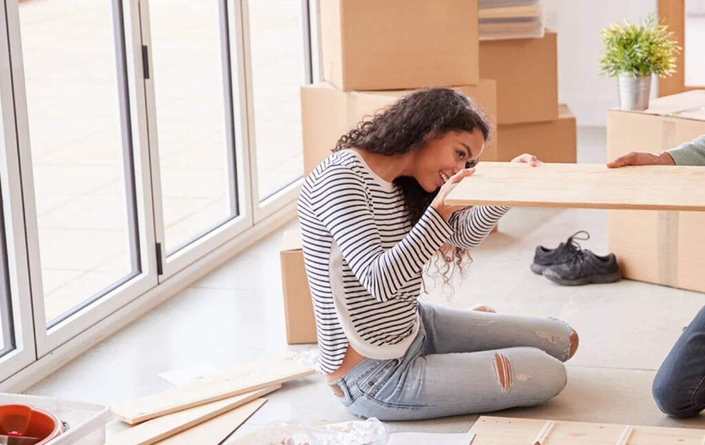 Couple In New Home On Moving Day Putting Together 2022 02 02 05 09 40 Utc 1 1024x647