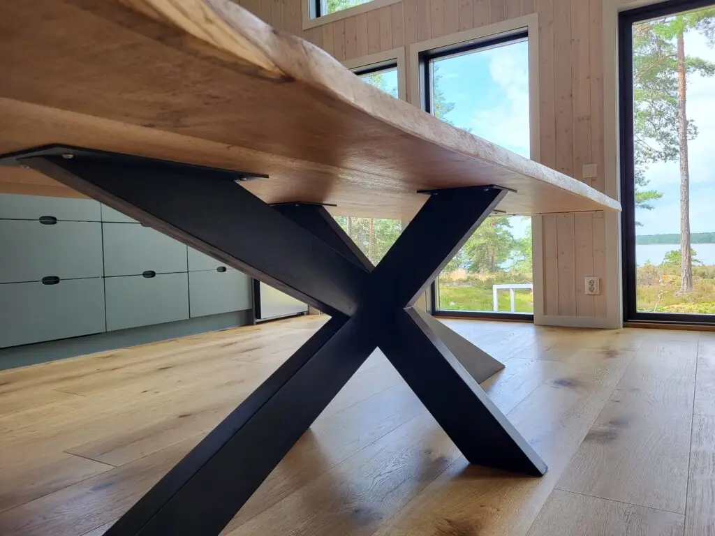 Xforma matbord